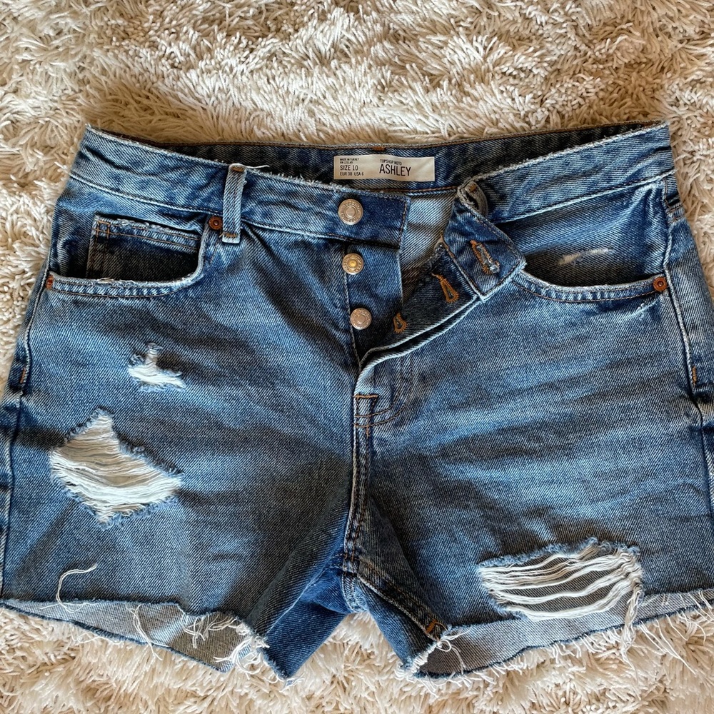Topshop Moto Ashley distressed denim shorts